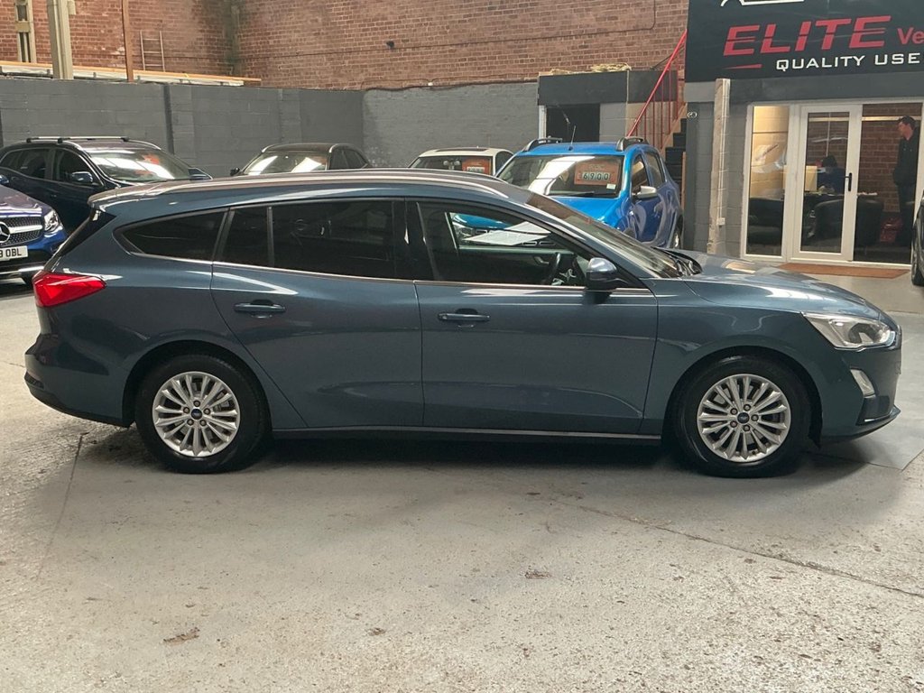 Used Ford Focus 2019 for sale - 76787678: Photo 2