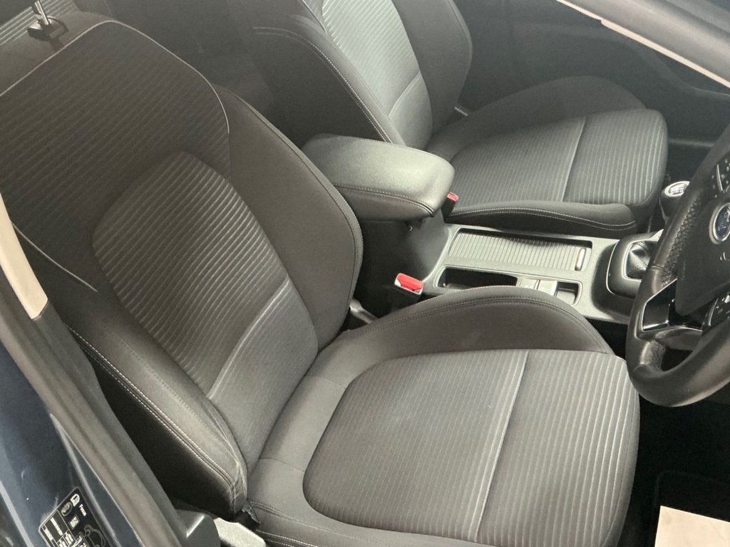 Used Ford Focus 2019 for sale - 76787678: Photo 9