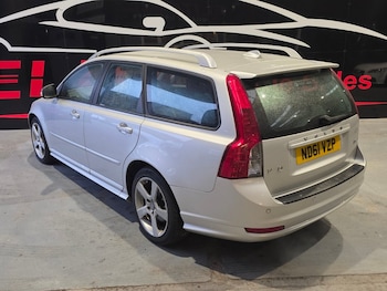 Used Volvo V50 2011 for sale - 77558063: Photo