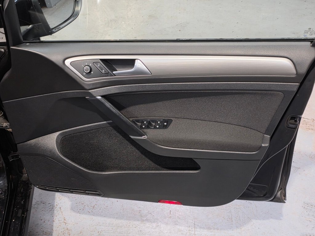 Used Volkswagen Golf 2015 for sale - 77188250: Photo 12