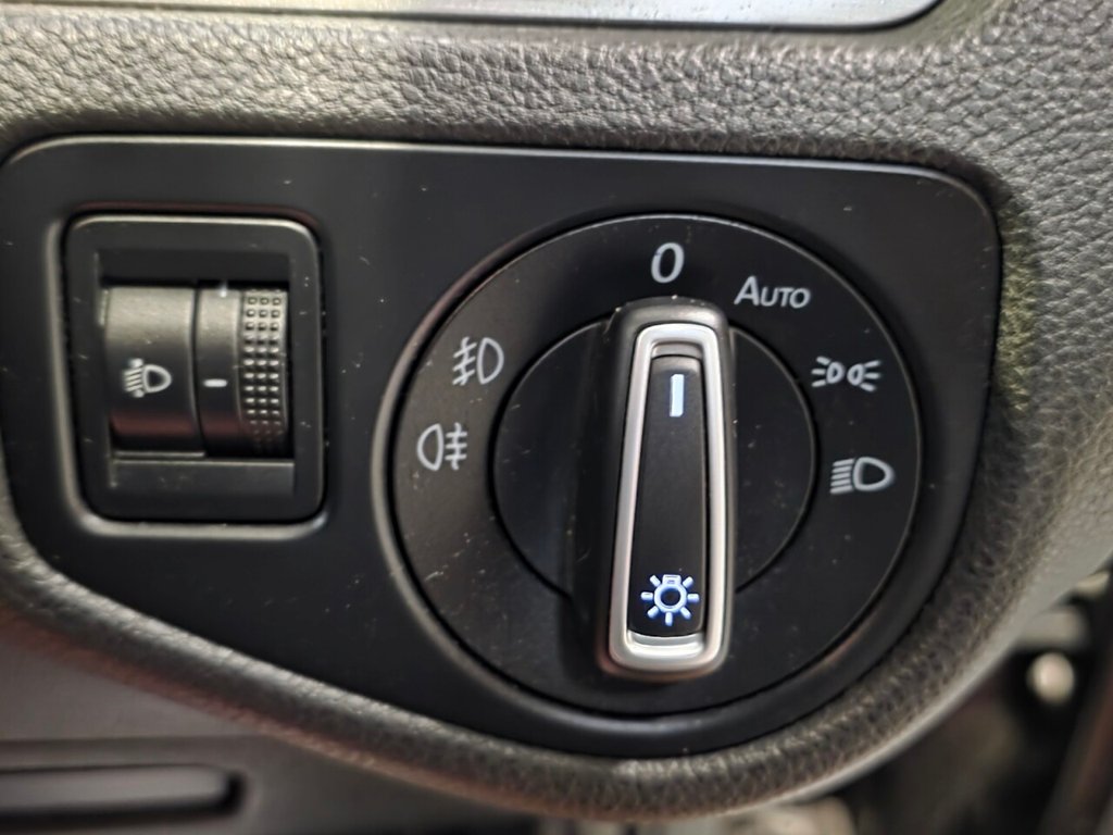 Used Volkswagen Golf 2015 for sale - 77188250: Photo 28