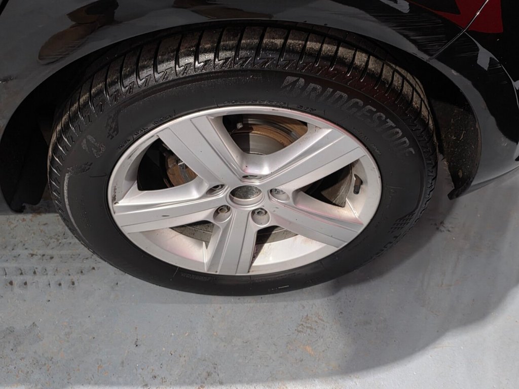 Used Volkswagen Golf 2015 for sale - 77188250: Photo 36