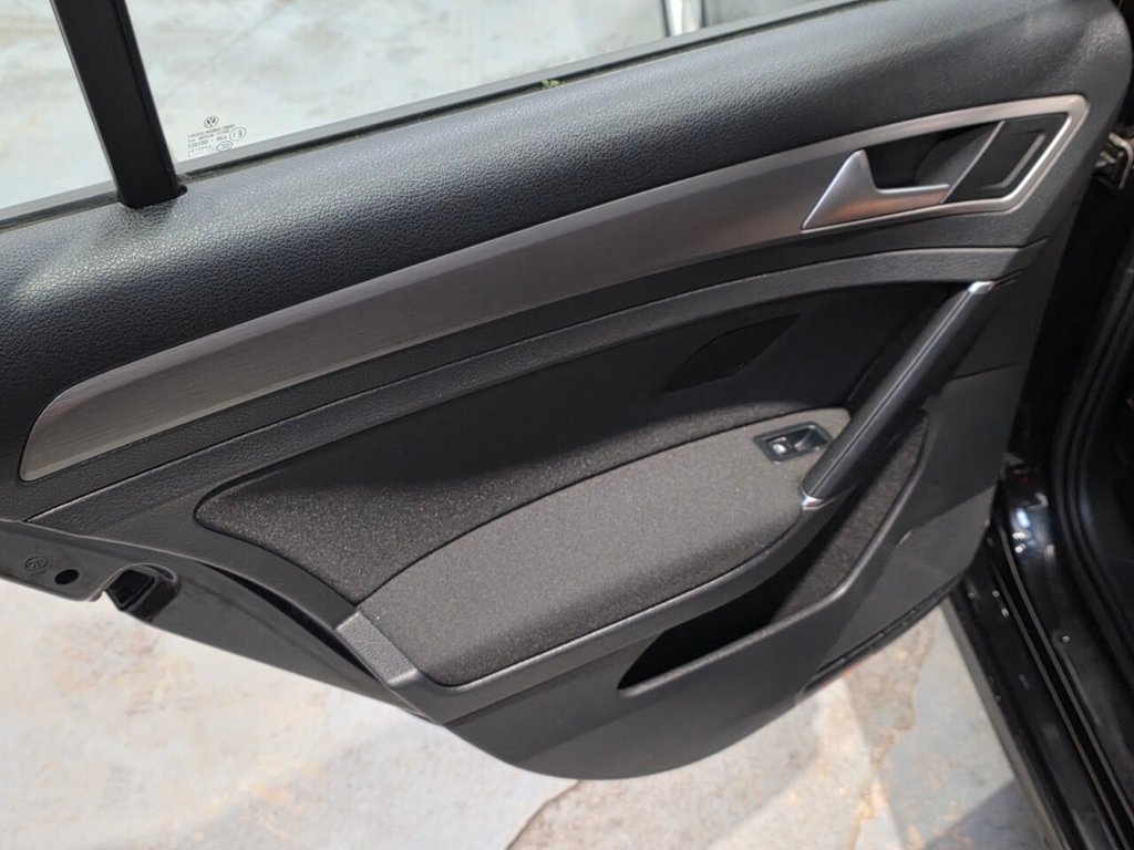 Used Volkswagen Golf 2015 for sale - 77188250: Photo 38