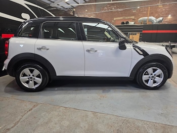 Used MINI Countryman 2016 for sale - 79370379: Photo