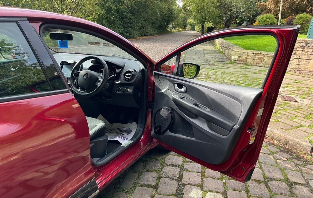 Used Renault Clio 2017 for sale - 76787692: Photo 24