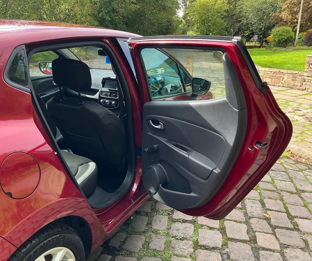 Used Renault Clio 2017 for sale - 76787692: Photo 26