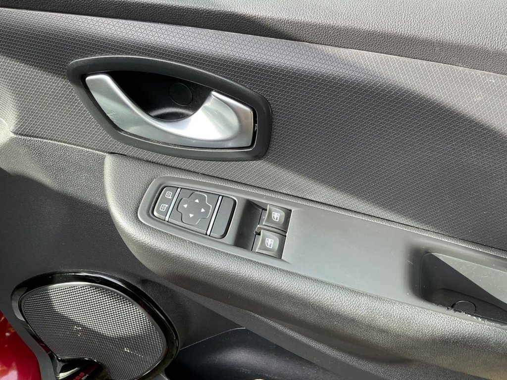 Used Renault Clio 2017 for sale - 76787692: Photo 29