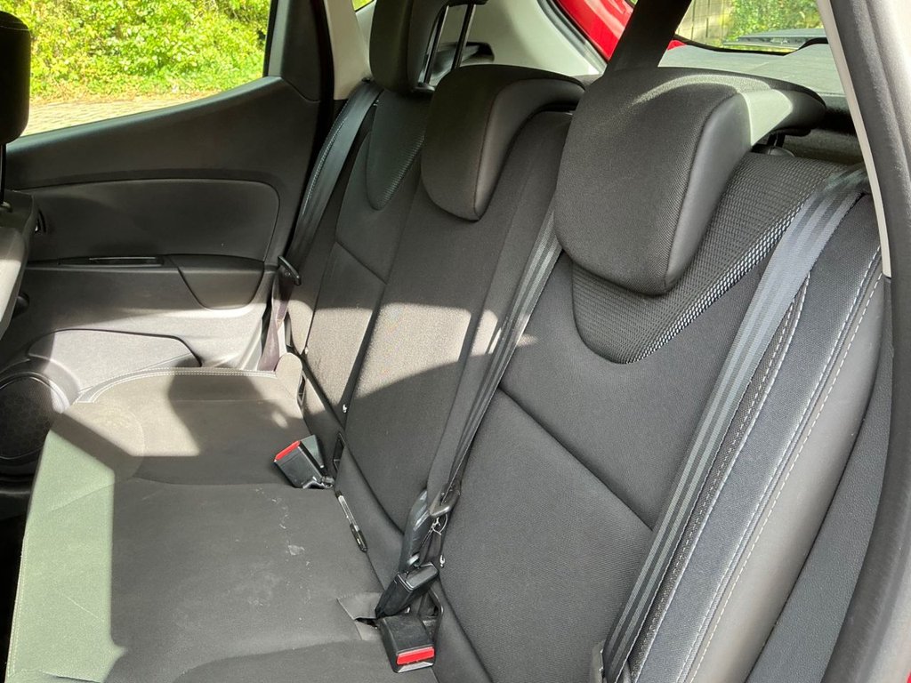 Used Renault Clio 2017 for sale - 76787692: Photo 35