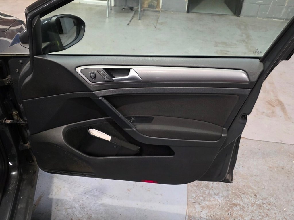 Used Volkswagen Golf 2013 for sale - 77798146: Photo 19