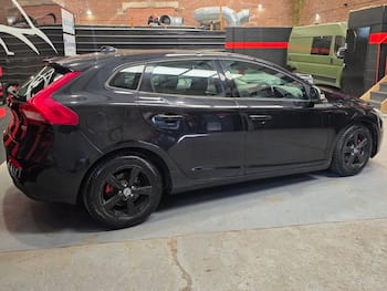 Used Volvo V40 2012 for sale - 79835716: Photo