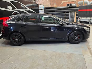 Used Volvo V40 2012 for sale - 79835716: Photo