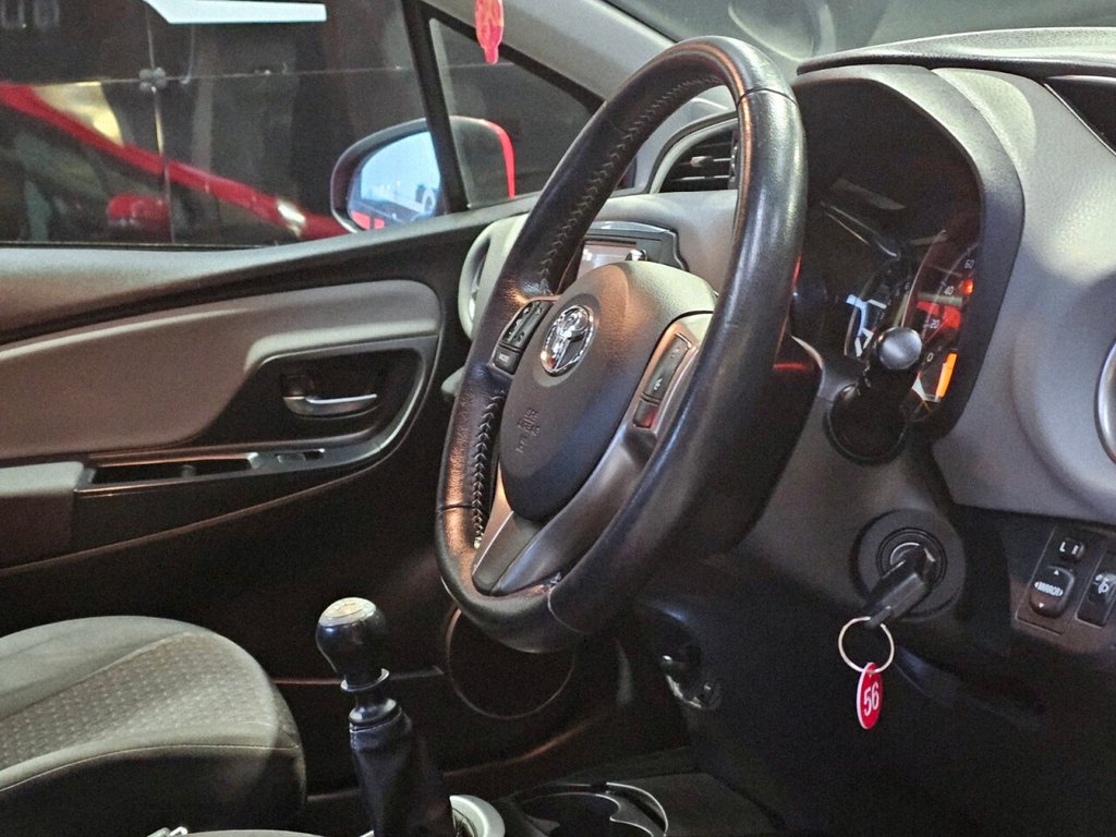 Used Toyota Yaris 2015 for sale - 77269174: Photo 12