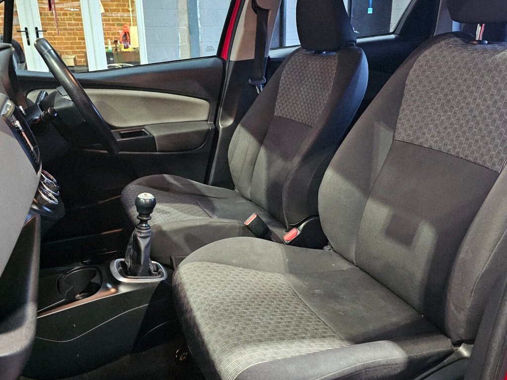 Used Toyota Yaris 2015 for sale - 77269174: Photo 23