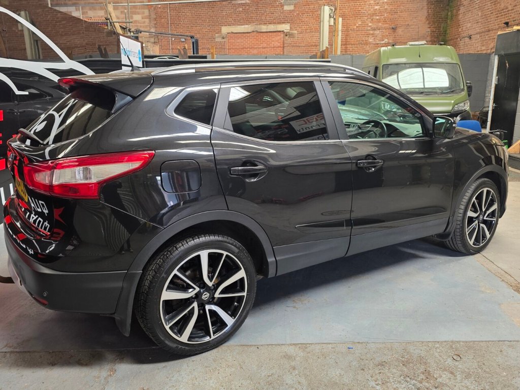 Used Nissan Qashqai 2015 for sale - 78212739: Photo 4