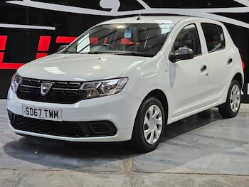 Used Dacia Sandero 2017 for sale - 76787705: Photo