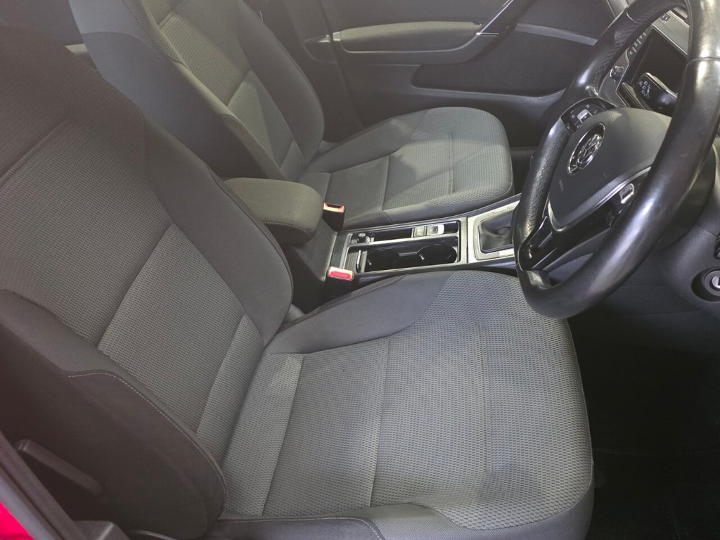 Used Volkswagen Golf 2014 for sale - 77360077: Photo 10