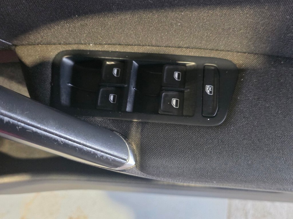 Used Volkswagen Golf 2014 for sale - 77360077: Photo 13