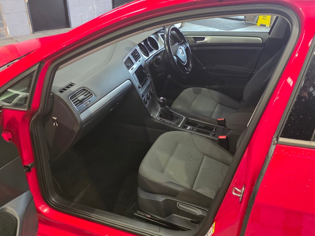 Used Volkswagen Golf 2014 for sale - 77360077: Photo 25