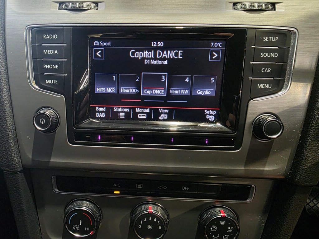 Used Volkswagen Golf 2014 for sale - 77360077: Photo 28