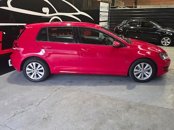 Used Volkswagen Golf 2014 for sale - 77360077: Photo