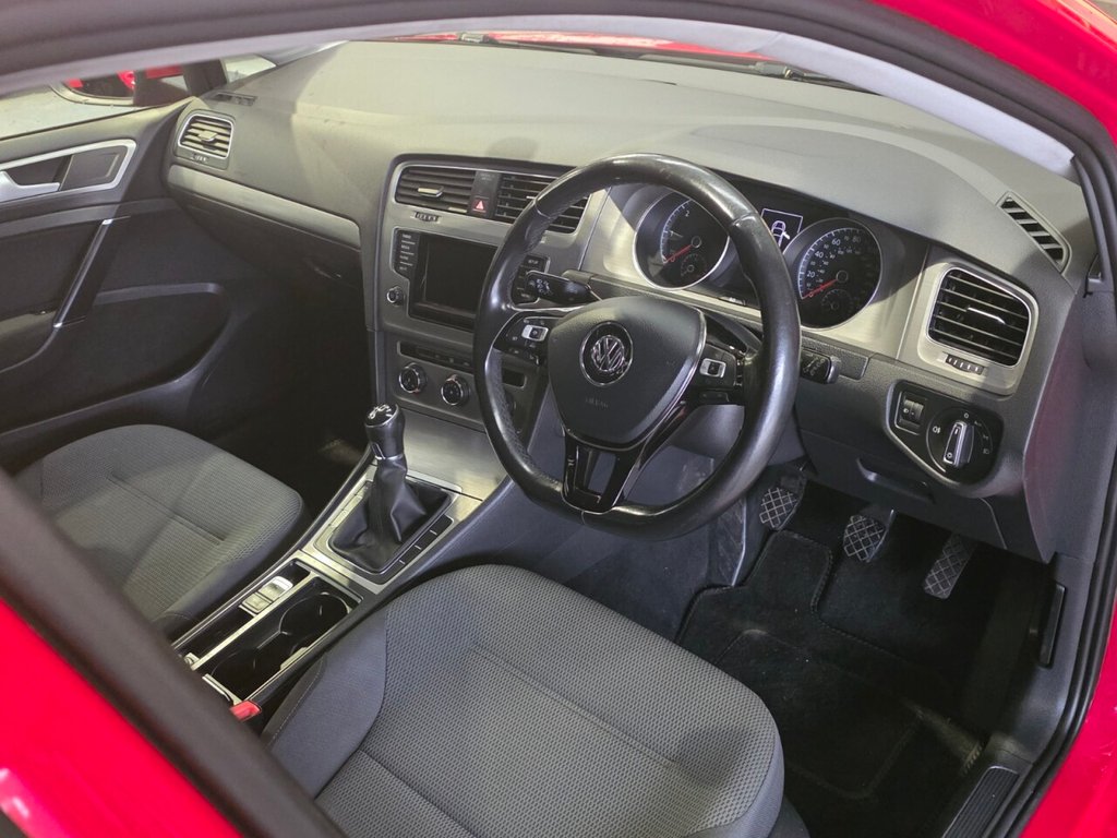 Used Volkswagen Golf 2014 for sale - 77360077: Photo 9