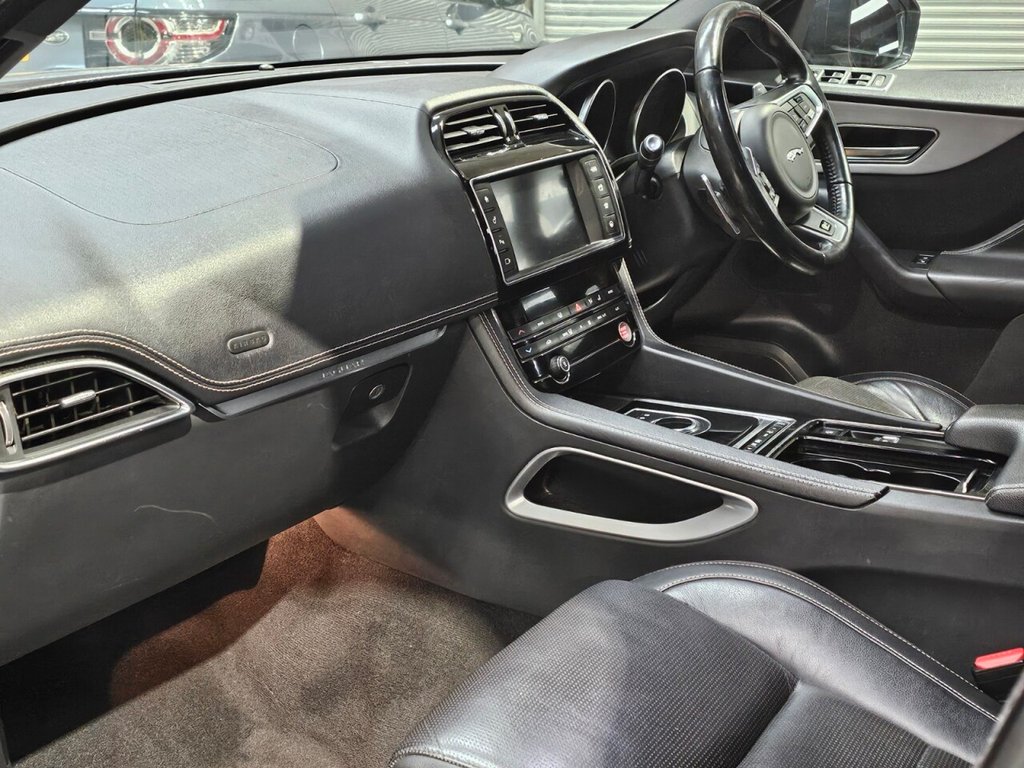 Used Jaguar F-Pace 2018 for sale - 76787717: Photo 10