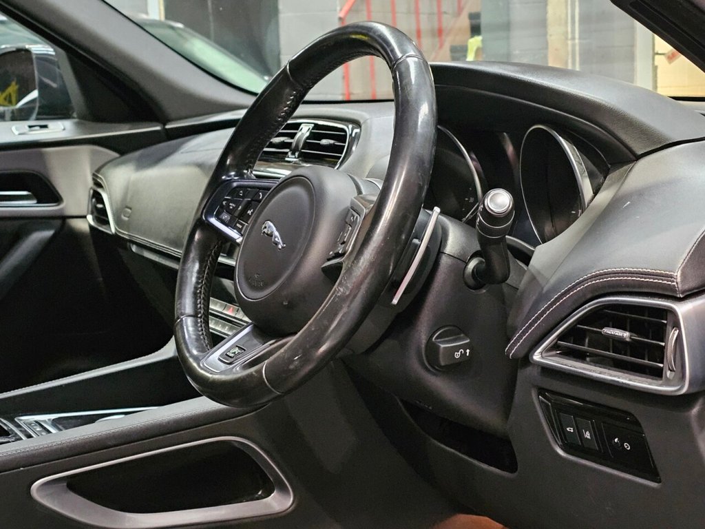 Used Jaguar F-Pace 2018 for sale - 76787717: Photo 14
