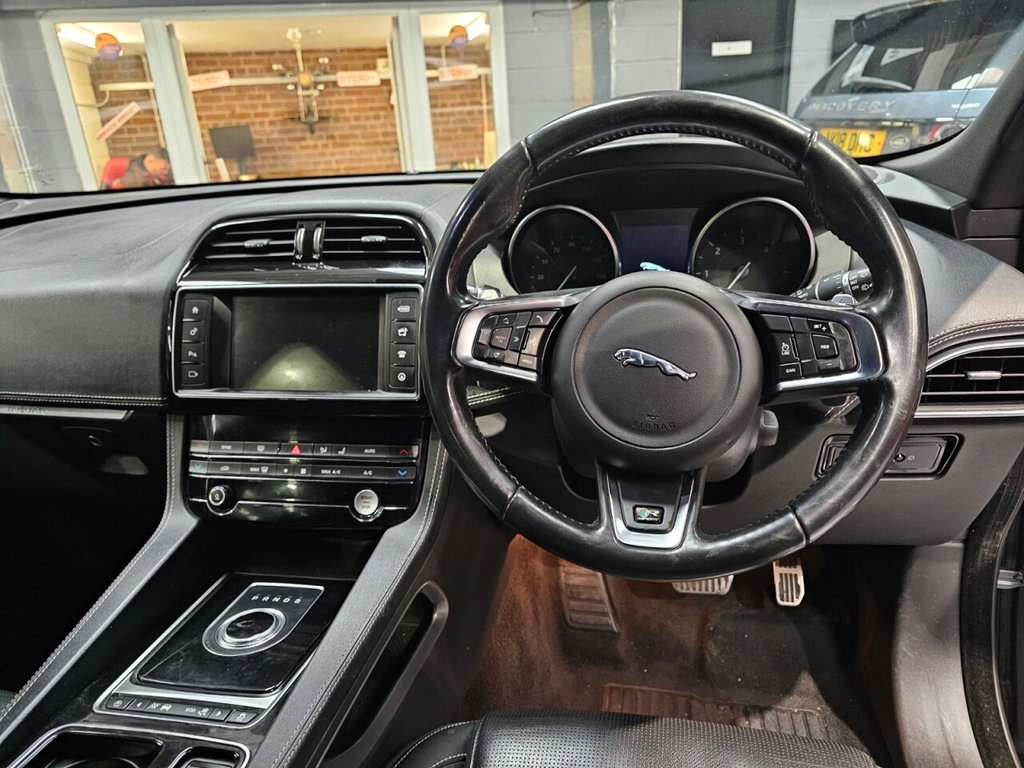 Used Jaguar F-Pace 2018 for sale - 76787717: Photo 19