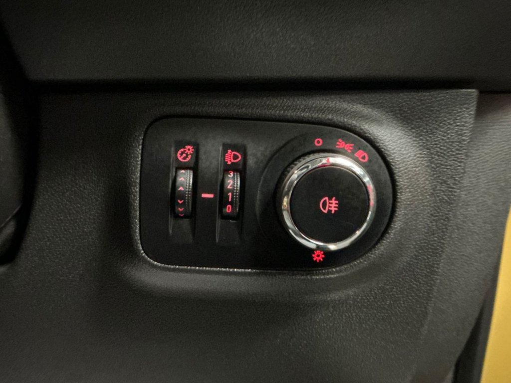 Used Vauxhall ADAM 2013 for sale - 77360262: Photo 27