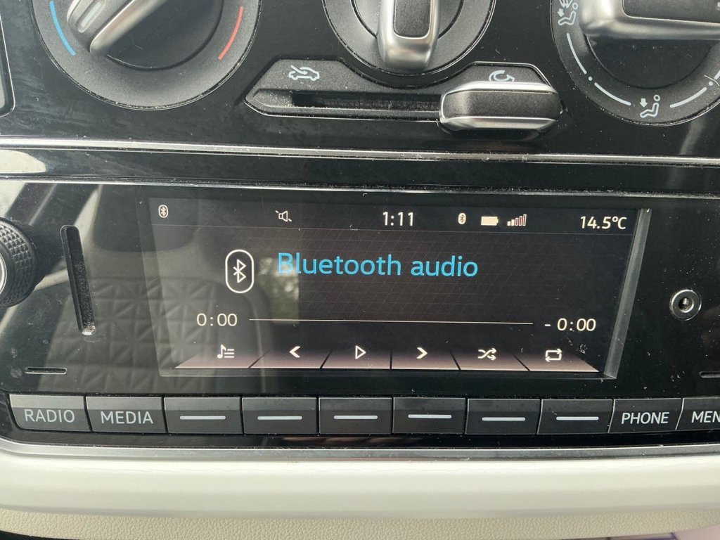 Used Volkswagen up! 2017 for sale - 76787684: Photo 29