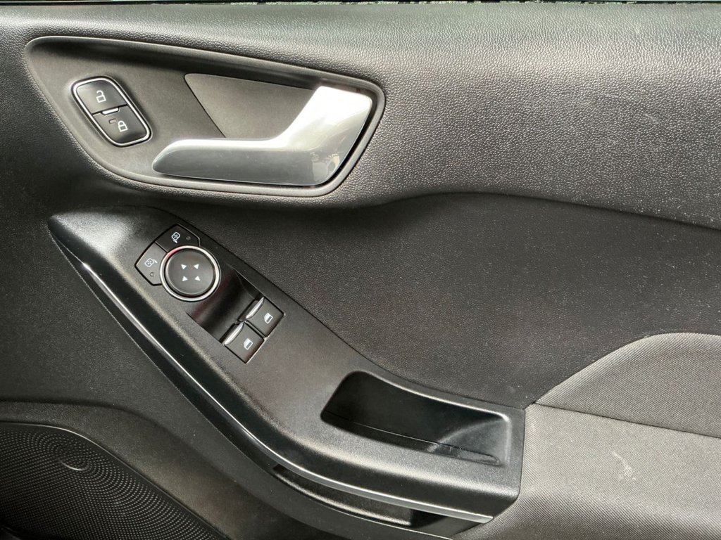 Used Ford Fiesta 2018 for sale - 76787696: Photo 14