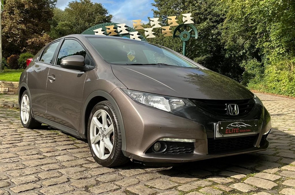 Used Honda Civic 2014 for sale - 76787698: Photo 2