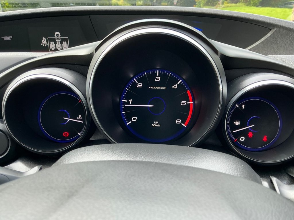 Used Honda Civic 2014 for sale - 76787698: Photo 32