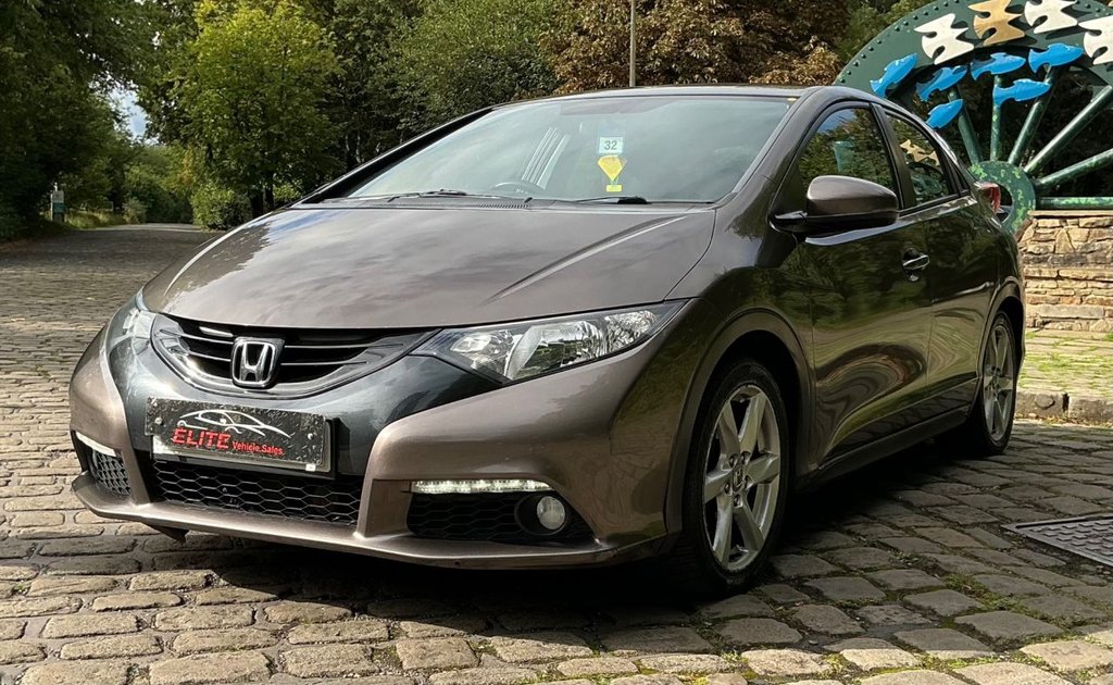 Used Honda Civic 2014 for sale - 76787698: Photo 5