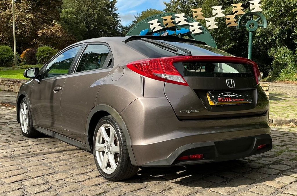 Used Honda Civic 2014 for sale - 76787698: Photo 9