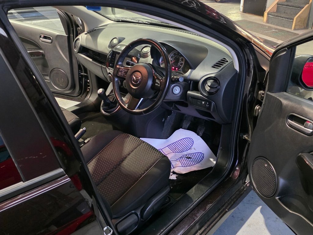 Used Mazda Mazda2 2014 for sale - 77269054: Photo 15