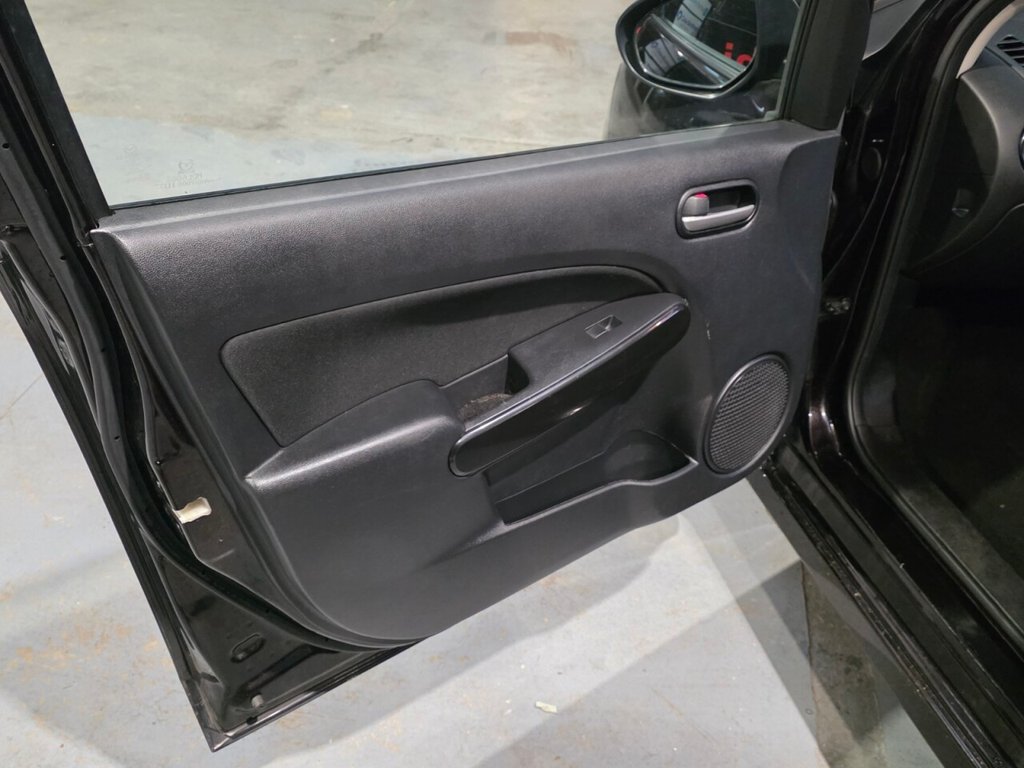 Used Mazda Mazda2 2014 for sale - 77269054: Photo 24