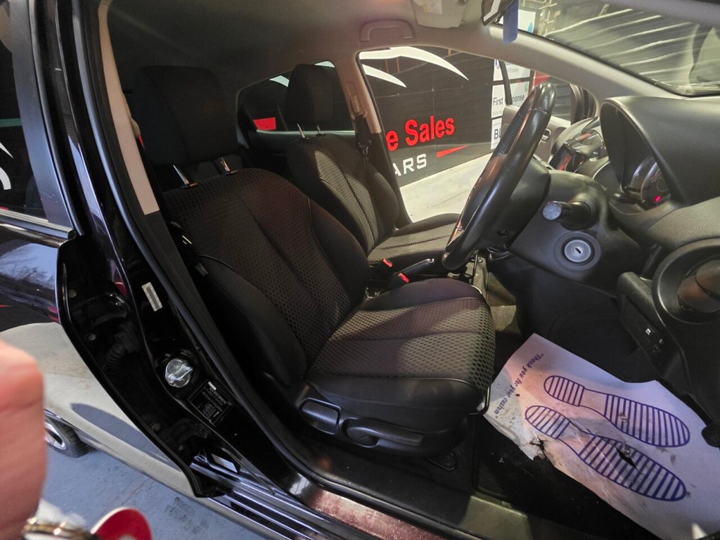 Used Mazda Mazda2 2014 for sale - 77269054: Photo 28