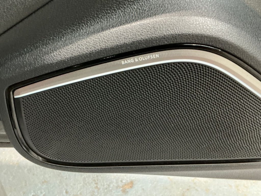 Used Vauxhall Grandland X 2018 for sale - 76787675: Photo 2