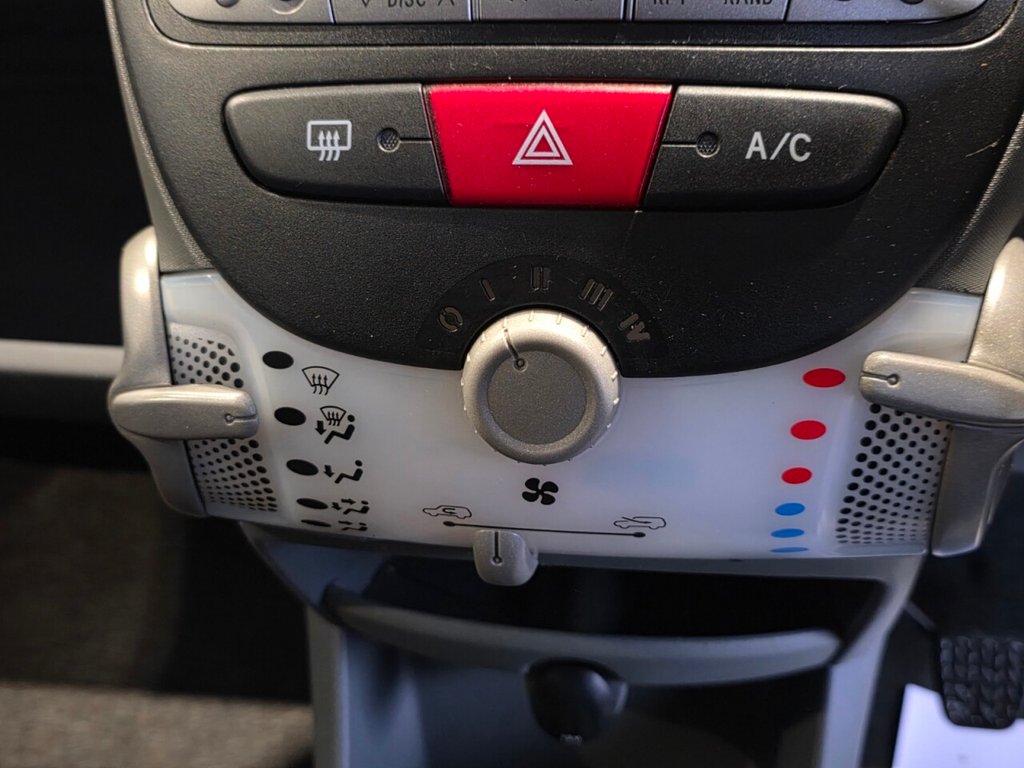 Used Peugeot 107 2010 for sale - 77557994: Photo 21