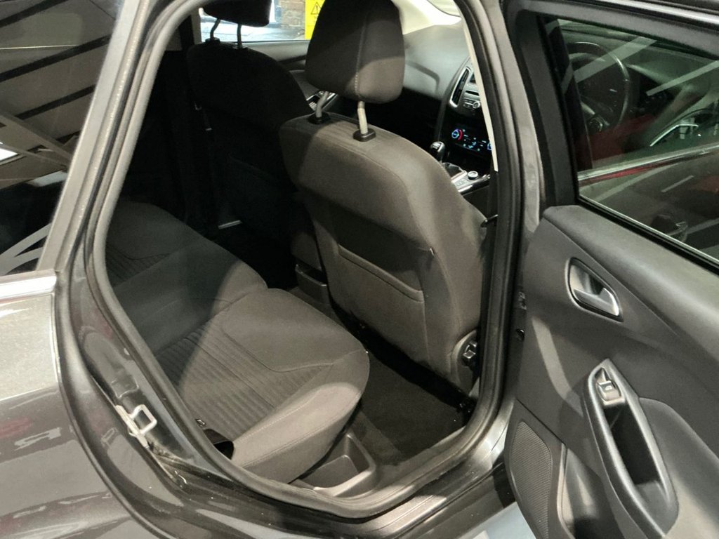 Used Ford Focus 2015 for sale - 76787694: Photo 16