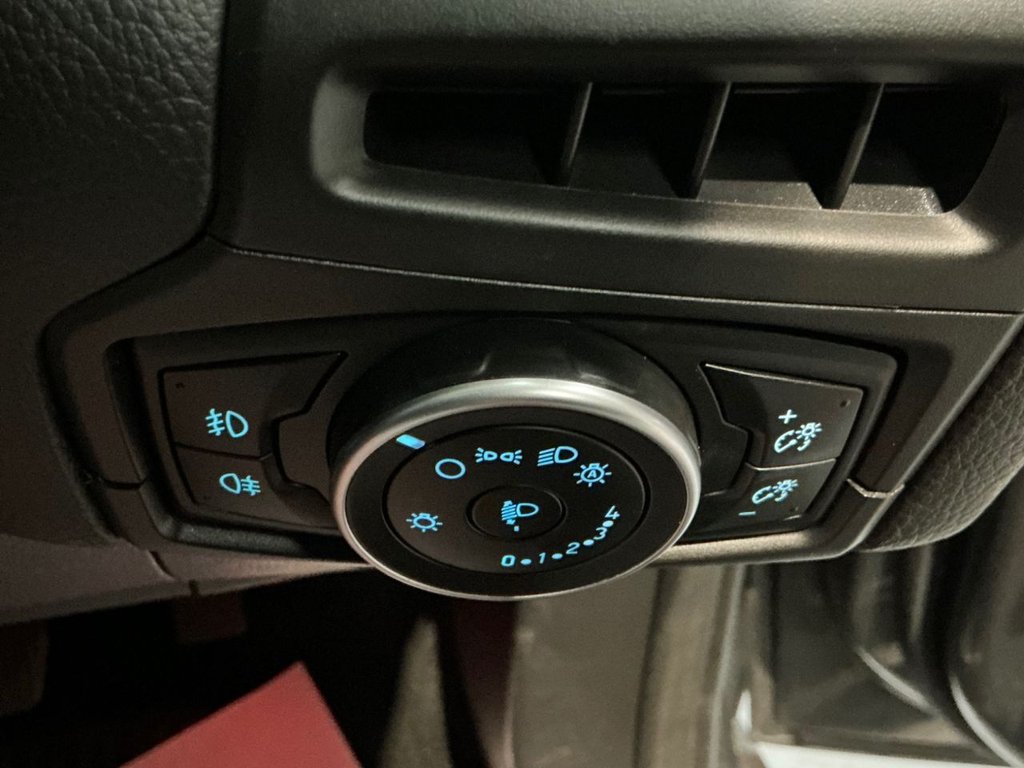 Used Ford Focus 2015 for sale - 76787694: Photo 20