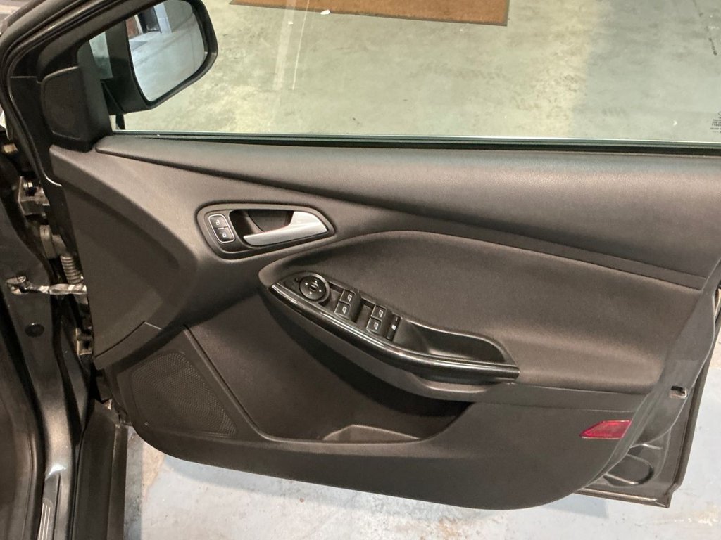 Used Ford Focus 2015 for sale - 76787694: Photo 32
