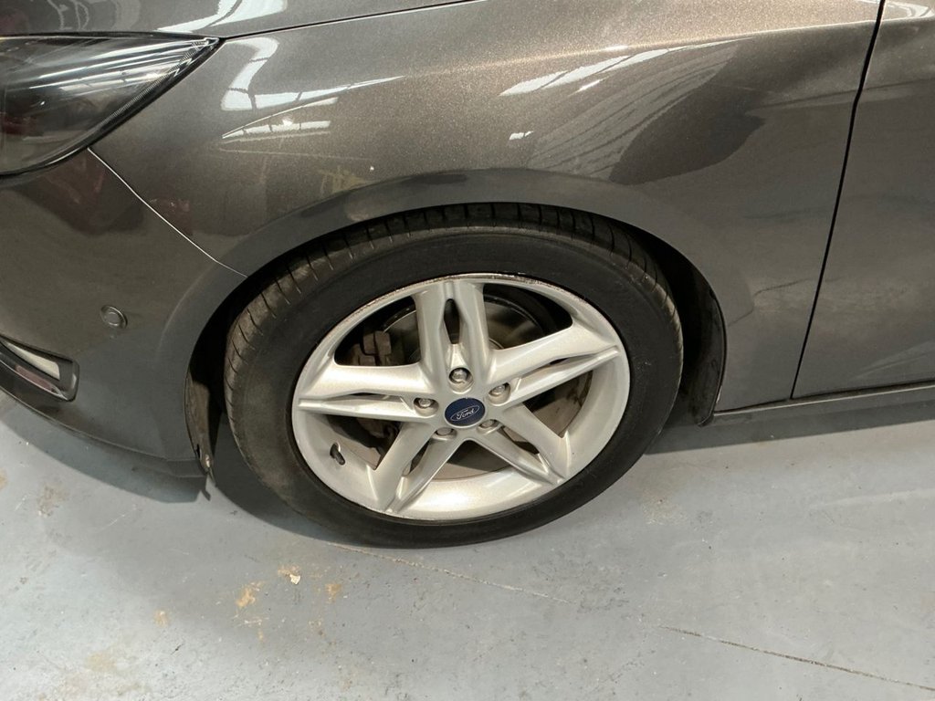 Used Ford Focus 2015 for sale - 76787694: Photo 9