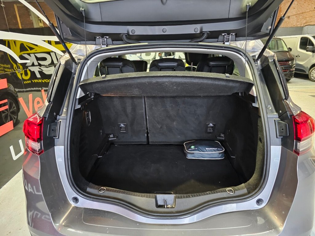 Used Renault Scenic 2018 for sale - 76787701: Photo 17