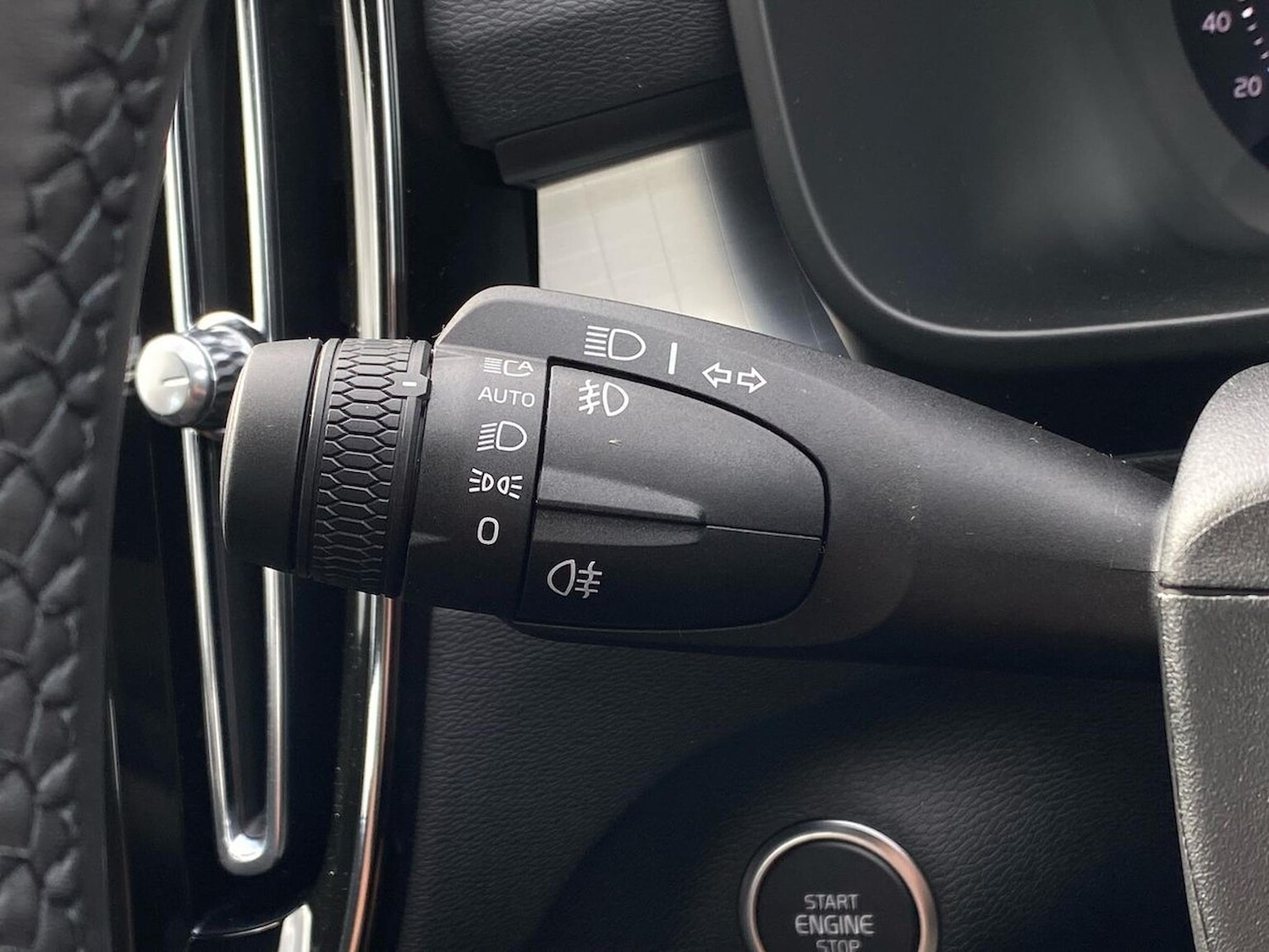 Used Volvo XC40 2025 for sale - 76444699: Photo 30