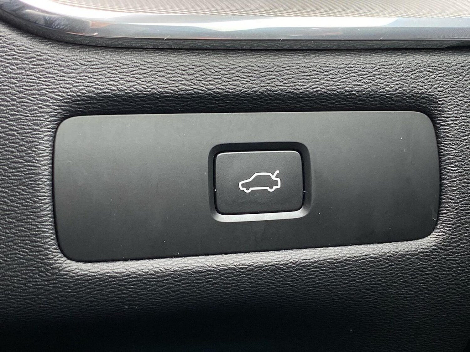 Used Volvo XC60 2023 for sale - 78191239: Photo 24