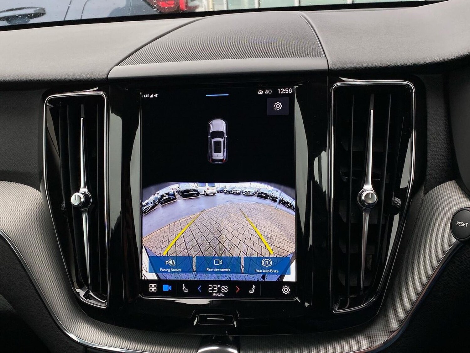 Used Volvo XC60 2023 for sale - 78191239: Photo 25