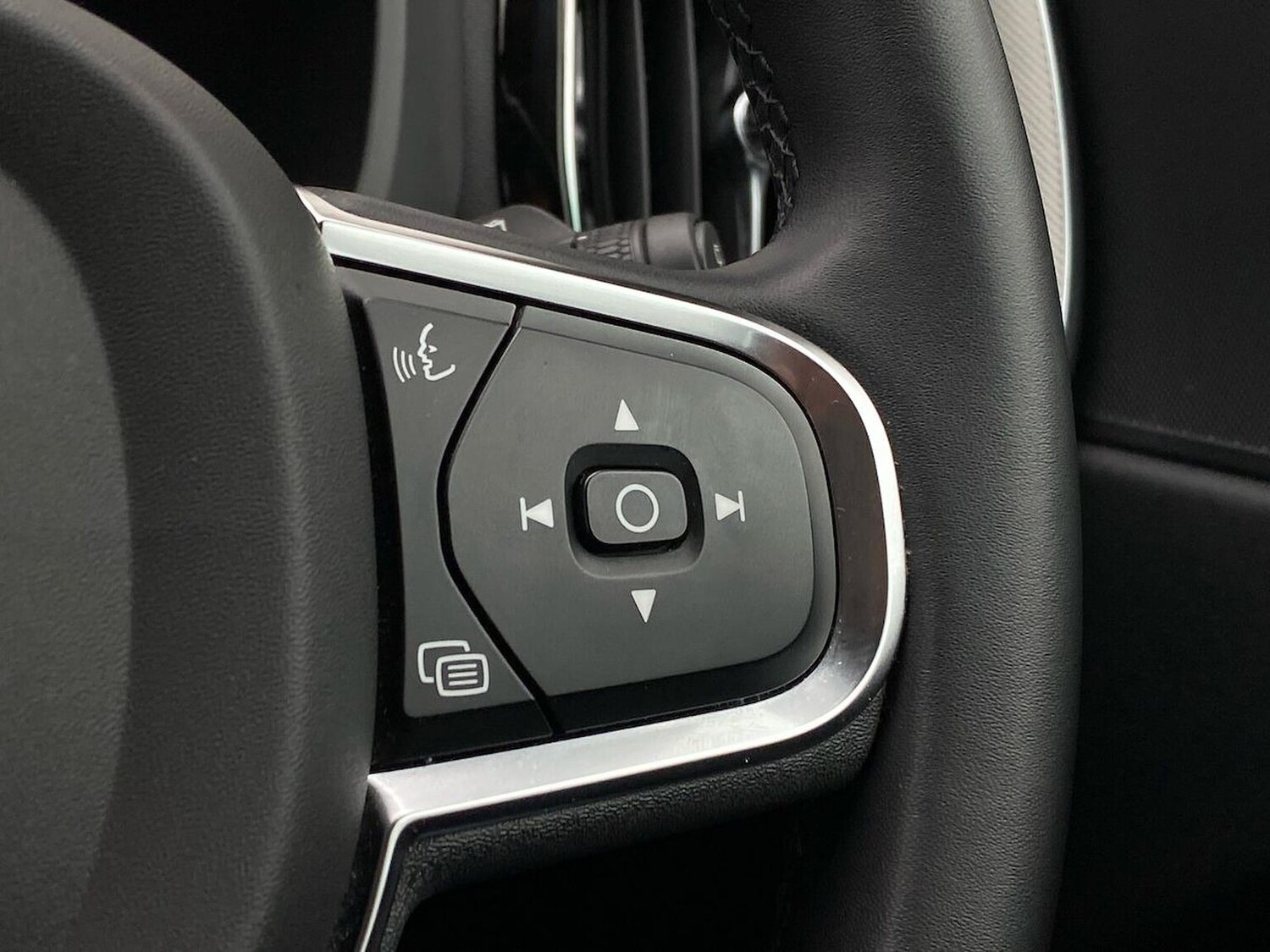 Used Volvo XC60 2023 for sale - 78191239: Photo 28