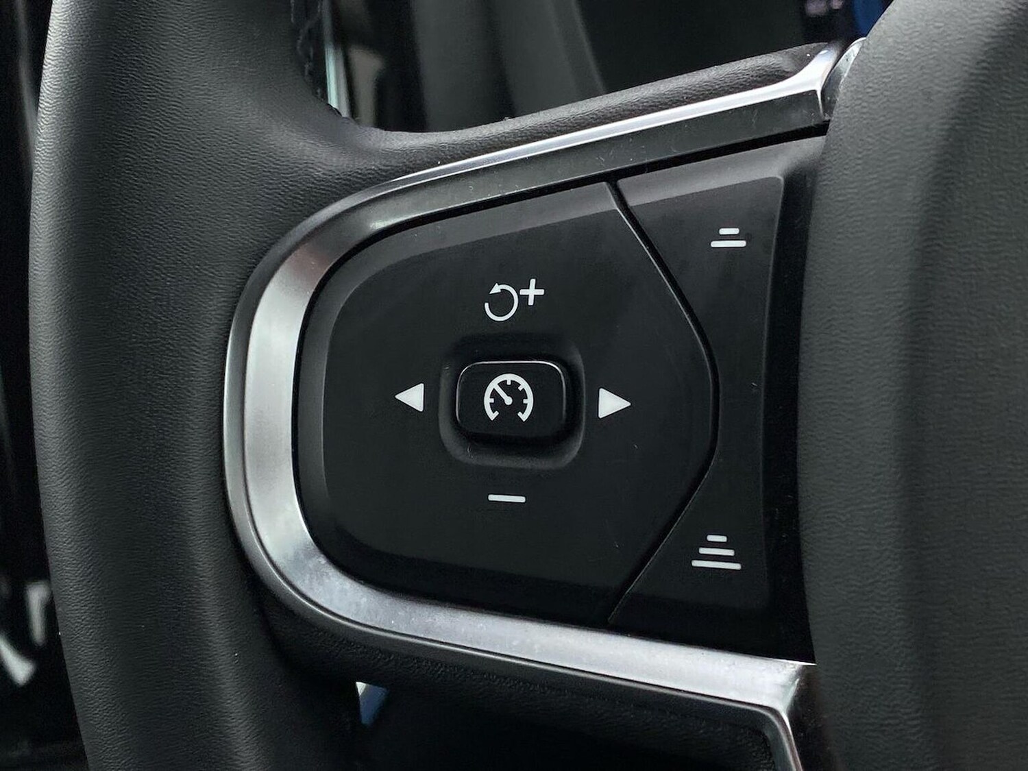 Used Volvo XC60 2023 for sale - 78191239: Photo 29